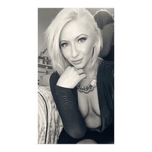 Coquine suceuse disponible pour un plan q à Amiens
