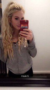 Femme célibataire veut sucer un reubeu endurant à Amiens