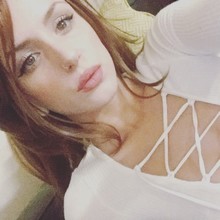 Jolie coquine de Amiens qui aime se faire prendre en levrette