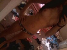 Jeune coquine de Amiens qui a envie de baiser