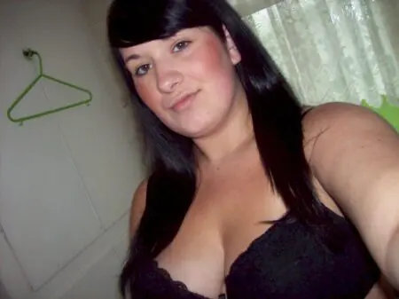 Qui a envie de se faire sucer par une chaude suceuse sur Amiens